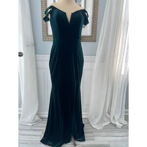 Aqua‎ Dresses Emerald Green Velvet Off-Shoulder Mermaid Gown Size 6V